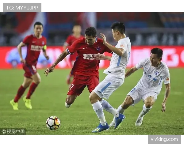 广州足球俱乐部保级阶段关键表现，阵容磨合提升战斗意志